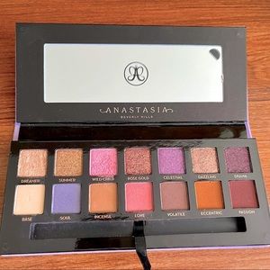 Norvina Palette